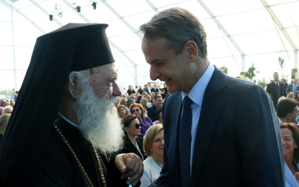Αποκλιμακώνεται ενόψει Πάσχα και ευρωεκλογών ο μίνι «ιερός πόλεμος»