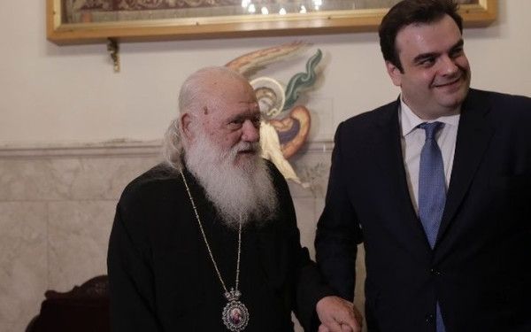 Αρχιεπίσκοπος Ιερώνυμος στη συνάντηση με τον Κ. Πιερρακάκη: «Η Εκκλησία δεν εκδικείται»