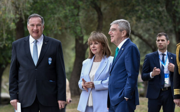 Σακελλαροπούλου: Η ολυμπιακή φλόγα ο συνδετικός κρίκος που μεταφέρει το ιδεώδες των Ολυμπιακών Αγώνων