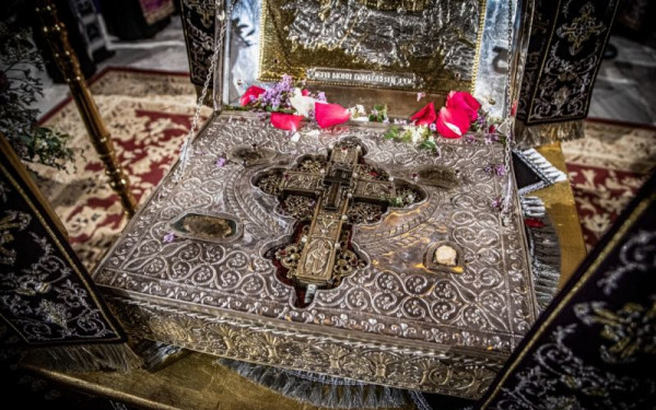 Θεσσαλονίκη: Παράταση προσκυνήματος του Αρράφου Χιτώνος για τρεις επιπλέον ημέρες