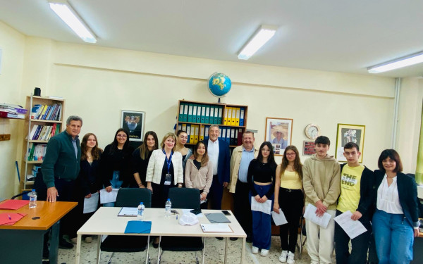 Συνέντευξη του δημάρχου Θέρμης σε μαθητές και μαθήτριες του λυκείου Βασιλικών
