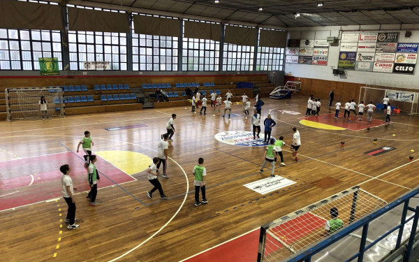 «Πάσα στα θρανία» από 250 μαθητές & μαθήτριες δημοτικών σχολείων της Κατερίνης