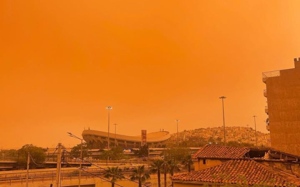 Υψηλές συγκεντρώσεις σαχαριανής σκόνης σε μεγάλο μέρος της χώρας