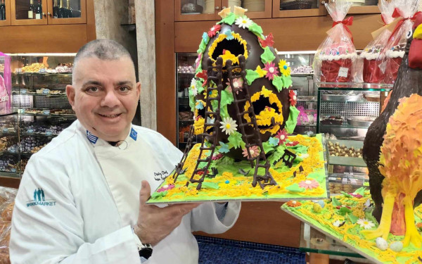 Θεσσαλονίκη: Πως διαμορφώνονται οι τιμές σε πασχαλινά τσουρέκια και σοκολατένια αβγά