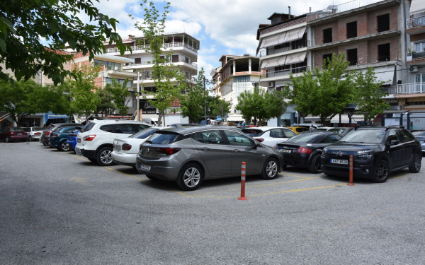 Κατερίνη: Ολοκληρώθηκαν οι παρεμβάσεις αποκατάστασης στάθμευσης στον δημοτικό χώρο της πρ. Ριζαρείου - Δείτε φωτογραφίες