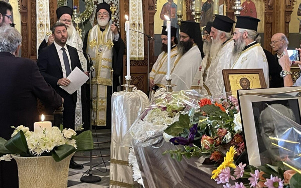 Κηδεία Φοίβου Ιωαννίδη: Ο συγκινητικός επικήδειος του Νίκου Ανδρουλάκη