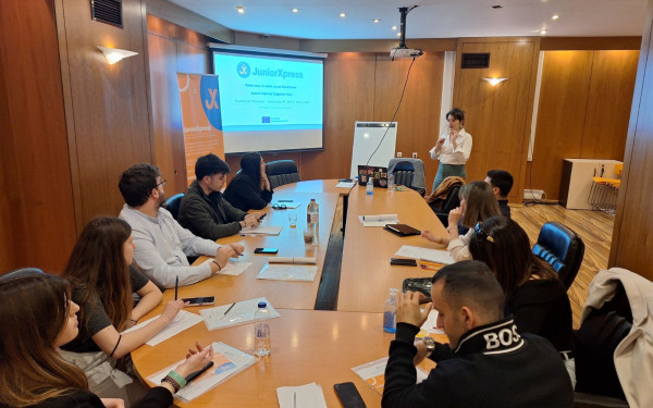 JuniorXpress: Εκπαίδευση μελών Δημοτικών Συμβουλίων Νέων των Δήμων Θεσσαλονίκης, Θέρμης, Λάρισας, Καβάλας και Παγγαίου