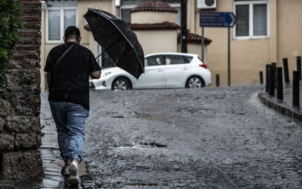 «Καμπανάκι» για τον καιρό από τον Κολυδά:  «Προσοχή, έρχονται μεγάλα ύψη βροχής»