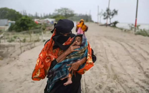 Φρίκη σε Μπαγκλαντές και Ινδία από τις πλημμύρες - Τουλάχιστον 16 νεκροί (βίντεο)