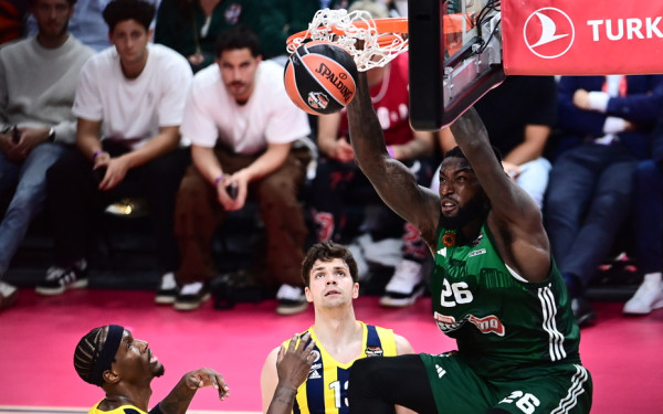 Μπάσκετ: Ο Παναθηναϊκός «πάτησε» τη Φενέρμπαχτσε και προκρίθηκε στον τελικό της Euroleague