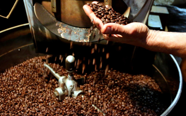 Σε υψηλό σχεδόν 50 ετών οι τιμές του καφέ - Θα πάρει χρόνια για να ξεφουσκώσει το «ράλι»