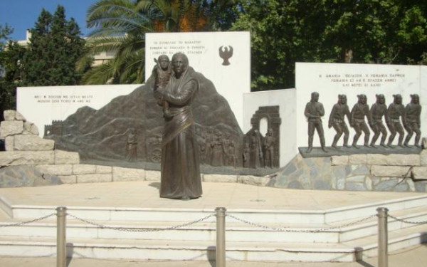 Γενοκτονία των Ποντίων: Η Θεσσαλονίκη τιμά τη μνήμη των θυμάτων - Που θα καταθέσουν στεφάνια Κασσελάκης και Ανδρουλάκης