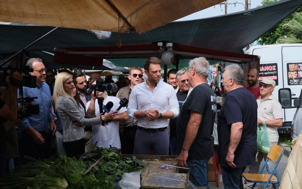 Κασσελάκης από λαϊκή της Περαίας:  Πού πάει το χρήμα;