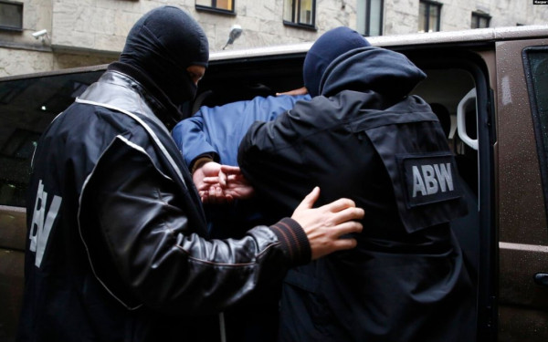 Πολωνία: Εννέα άτομα συνελήφθησαν για πράξεις δολιοφθοράς για λογαριασμό της Ρωσίας