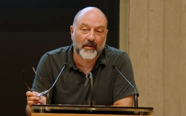 Σ. Αρναούτογλου προς Τραμπ: Δεν χτίζεις μια "μεγάλη Αμερική" πάνω στα ερείπια ενός πλανήτη που καταρρέει»