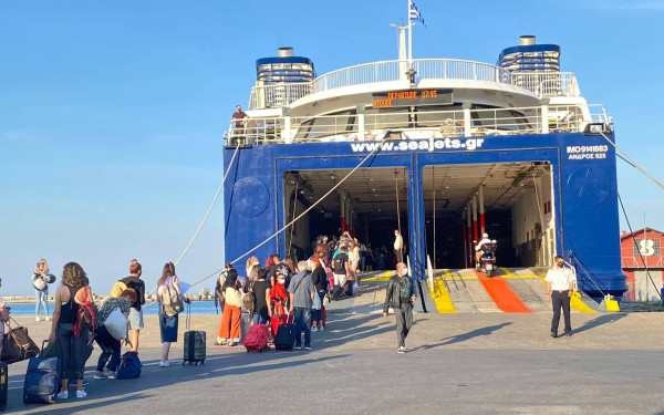 Βουλιάζει» από κόσμο η ακτοπλοϊκή γραμμή Θεσσαλονίκη – Σποράδες: 100% οι πληρότητες τον Αύγουστο