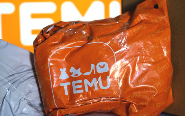 ΕΕ: Η Κομισιόν προτείνει τέλος 2 ευρώ σε κάθε εισαγόμενο δέμα μικρής αξίας για να «φρενάρει» Temu και Shein