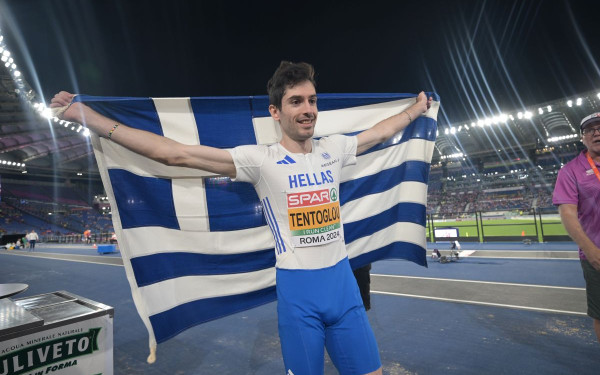 Αποθέωση για τον «ιπτάμενο» Μ. Τεντόγλου: Μυθικό άλμα στα 8,65 - «Μπράβο είδωλο των ειδώλων» (βίντεο)