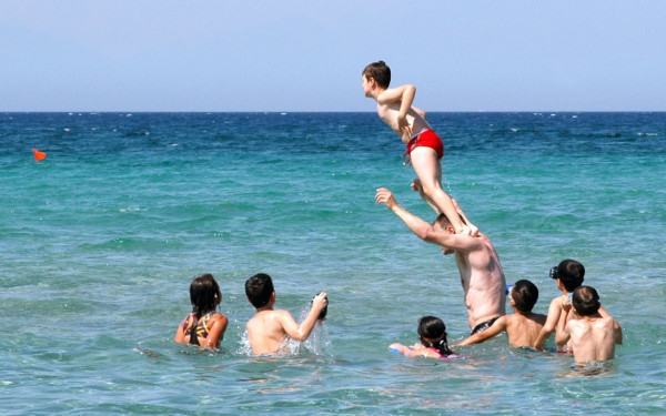 Δήμος Παύλου Μελά: Ξεκίνησαν οι Αιτήσεις της Α' περιόδου για το Πρόγραμμα Καλοκαιρινής Κολύμβησης