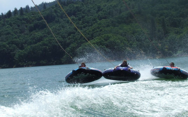 Λευκάδα: Σοβαρός τραυματισμός 14χρονου σε θαλάσσιο σπορ στο Νυδρί - Υπέστη ρήξη σπλήνας