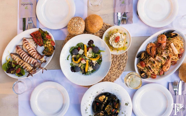 Τσουκνίδα Sea Food and More: Νόστιμα θαλασσινά και κρεατικά, στο Ασβεστοχώρι Θεσσαλονίκης