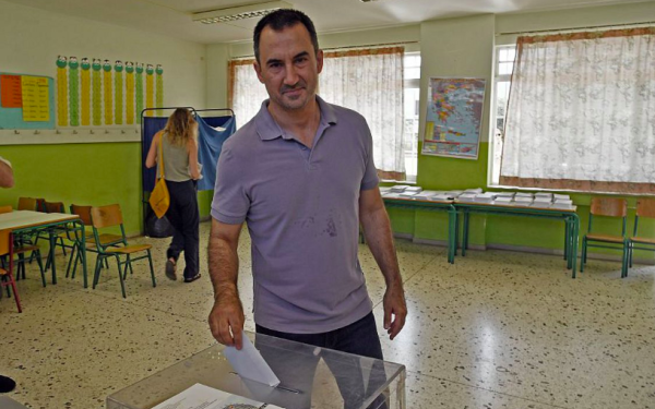 Στο 3ο Δημοτικό Σχολείο Καλαμάτας ψήφισε ο Αλέξης Χαρίτσης