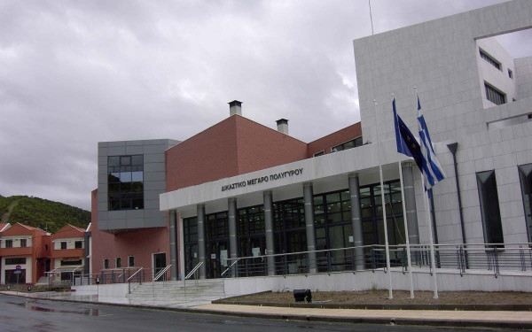 Χαλκιδική: «Καμία άδεια που έδωσα δεν αντίκειται στον νόμο» λέει ο προϊστάμενος πολεοδομίας Ν. Προποντίδας - Ελεύθερος με εγγύηση 120.000 ευρώ (βίντεο)