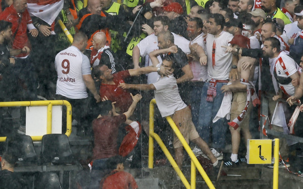 EURO 2024: Τούρκοι και Γεωργιανοί έπαιξαν ξύλο στο Ντόρτμουντ (βίντεο)