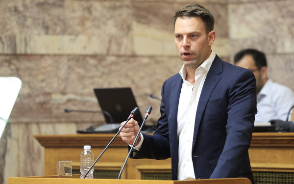 Στ. Κασσελάκης: Ποια υπηρεσία του κ. Καραμήτσου αγόρασε ο κ. Λαβράνος;