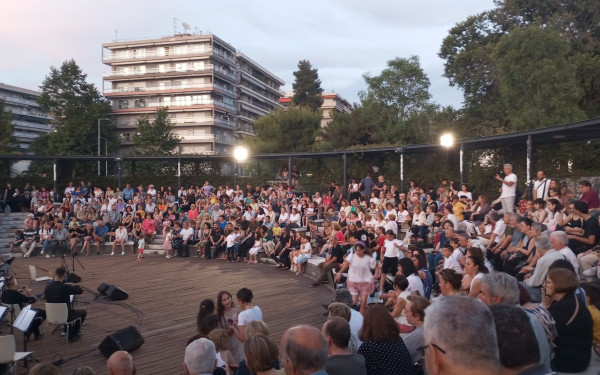 Θεσσαλονίκη: Αντίδοτο στον καύσωνα οι μουσικές βραδιές στο αμφιθέατρο του Κήπου των Εποχών (φωτ.)