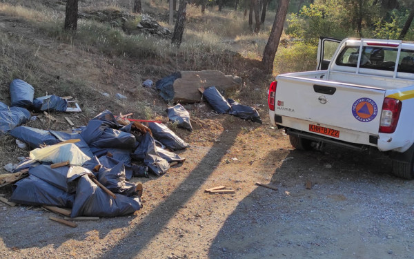 Απομάκρυνση ογκωδών και μπαζών και από το Σέιχ-Σου (φωτ.)
