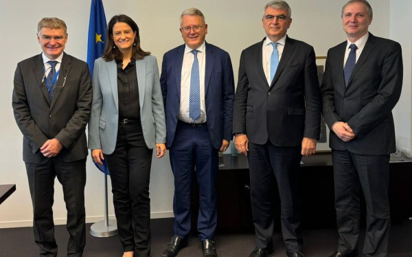 Στο συμβούλιο υπουργών Εργασίας της Ε.Ε. Κεραμέως και Τσακλόγλου - Τα σημεία της έκθεσης Letta που υπογράμμισε η υπουργός