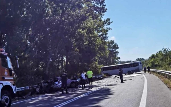 Τροχαίο στην Ξάνθη: Σε σοβαρή κατάσταση ο 22χρονος συνοδηγός - Για 150 μέτρα σύρθηκε το ΙΧ (βίντεο)
