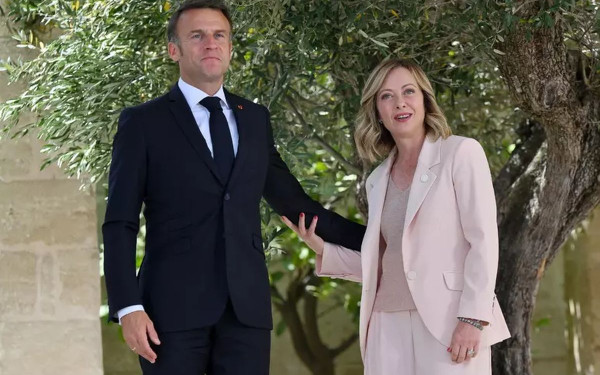 G7: Σύγκρουση Μελόνι – Μακρόν για το δικαίωμα στην άμβλωση