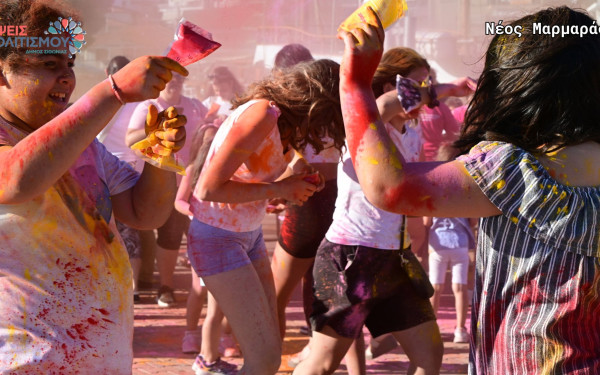 Χαλκιδική: Η Σιθωνία γέμισε με χρώματα - Δείτε φωτογραφίες