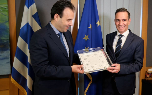 Ελλάδα και Κύπρος υπέγραψαν μνημόνιο για τον ψηφιακό μετασχηματισμό - Τι προβλέπει για τη διμερή αναγνώριση εγγράφων