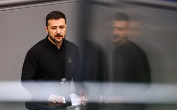 Ουκρανία: Πτώση κατέγραψε η δημοτικότητα του προέδρου Ζελένσκι το 2024