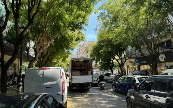 Θεσσαλονίκη: Αντιδράσεις προκαλεί το νέο ωράριο φορτοεκφορτώσεων - «Διαλύεται η αγορά του κέντρου» λένε οι επαγγελματίες
