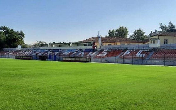 Η Περιφέρεια Κεντρικής Μακεδονίας χρηματοδοτεί την αποκατάσταση και τον εκσυγχρονισμό του Δημοτικού Γηπέδου Σερρών