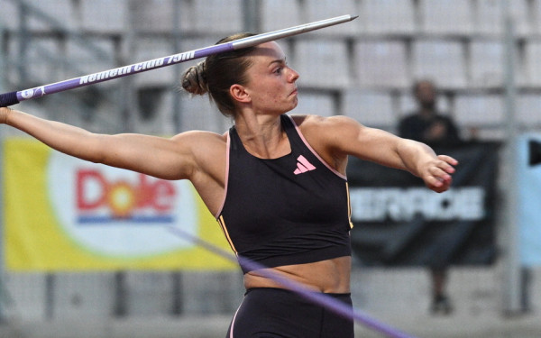 Πανελλήνιο πρωτάθλημα στίβου: Μεγάλη βολή η Τζένγκο (βίντεο)