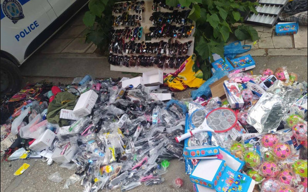 Θεσσαλονίκη: Νέοι έλεγχοι για παρεμπόριο σε λαϊκές αγορές - Κατασχέθηκαν 4.601 προϊόντα σε μια εβδομάδα (φωτ.)