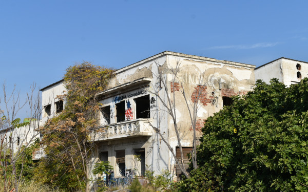 Ανοίγει ο δρόμος για την κατεδάφιση των εγκαταστάσεων στο «κουφάρι» του ΑΓΝΟ - Θα απομακρυνθούν τόνοι αμιάντου