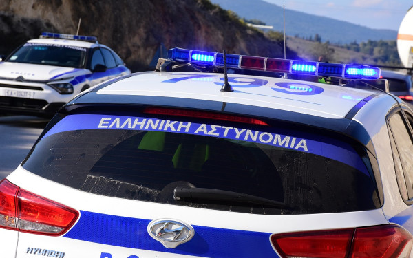 «Φρούριο» με όπλα και κάμερες στη δυτική Θεσσαλονίκη - Συλλήψεις για παράνομο οπλισμό και ενδοοικογενειακή βία