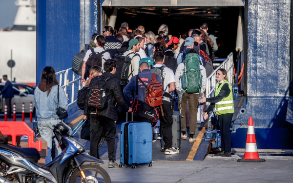 Μύκονος: Σε λανθασμένη κίνηση απέδωσε ο πλοίαρχος τη μετακίνηση του “JUMBO JET” την ώρα της επιβίβασης (βίντεο)