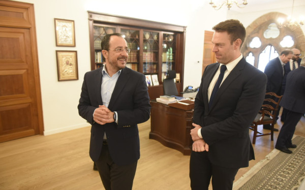 Κασσελάκης στην Κύπρο: Στηρίζουμε απερίφραστα μια λύση για διζωνική δικοινοτική ομοσπονδία