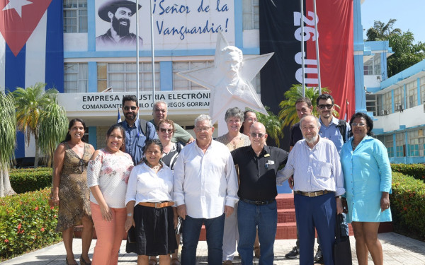 Ολοκληρώθηκε η επίσκεψη της αντιπροσωπείας του ΚΚΕ στην Κούβα (φωτ.)