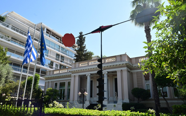 Την Τρίτη στο Μαξίμου αγρότες και κτηνοτρόφοι - Ανοίγουν αύριο οι δρόμοι