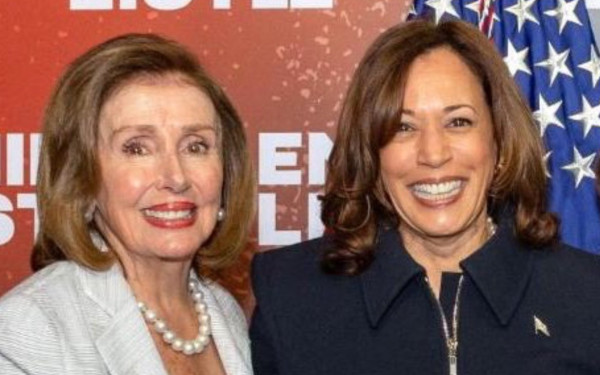 ΗΠΑ: Η Νάνσι Πελόζι ανακοίνωσε ότι υποστηρίζει την υποψηφιότητα της Κάμαλα Χάρις