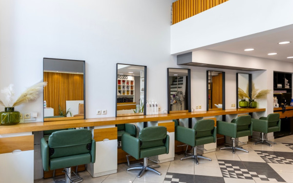 Nopi Salon De Coiffure: Κορυφαίες υπηρεσίες μαλλιών, στα ανατολικά της πόλης