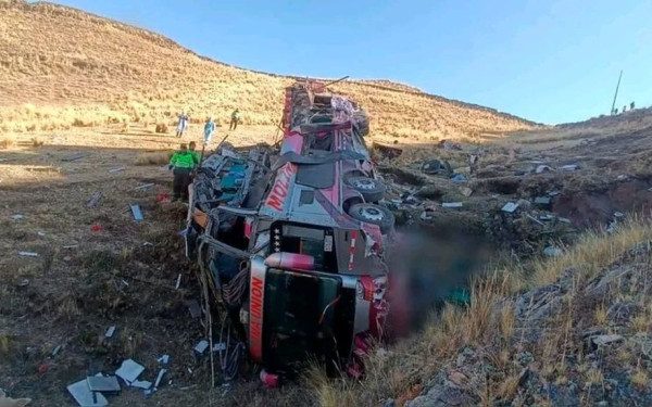 Τραγωδία στο Περού: 26 νεκροί από πτώση λεωφορείου σε γκρεμό (βίντεο)